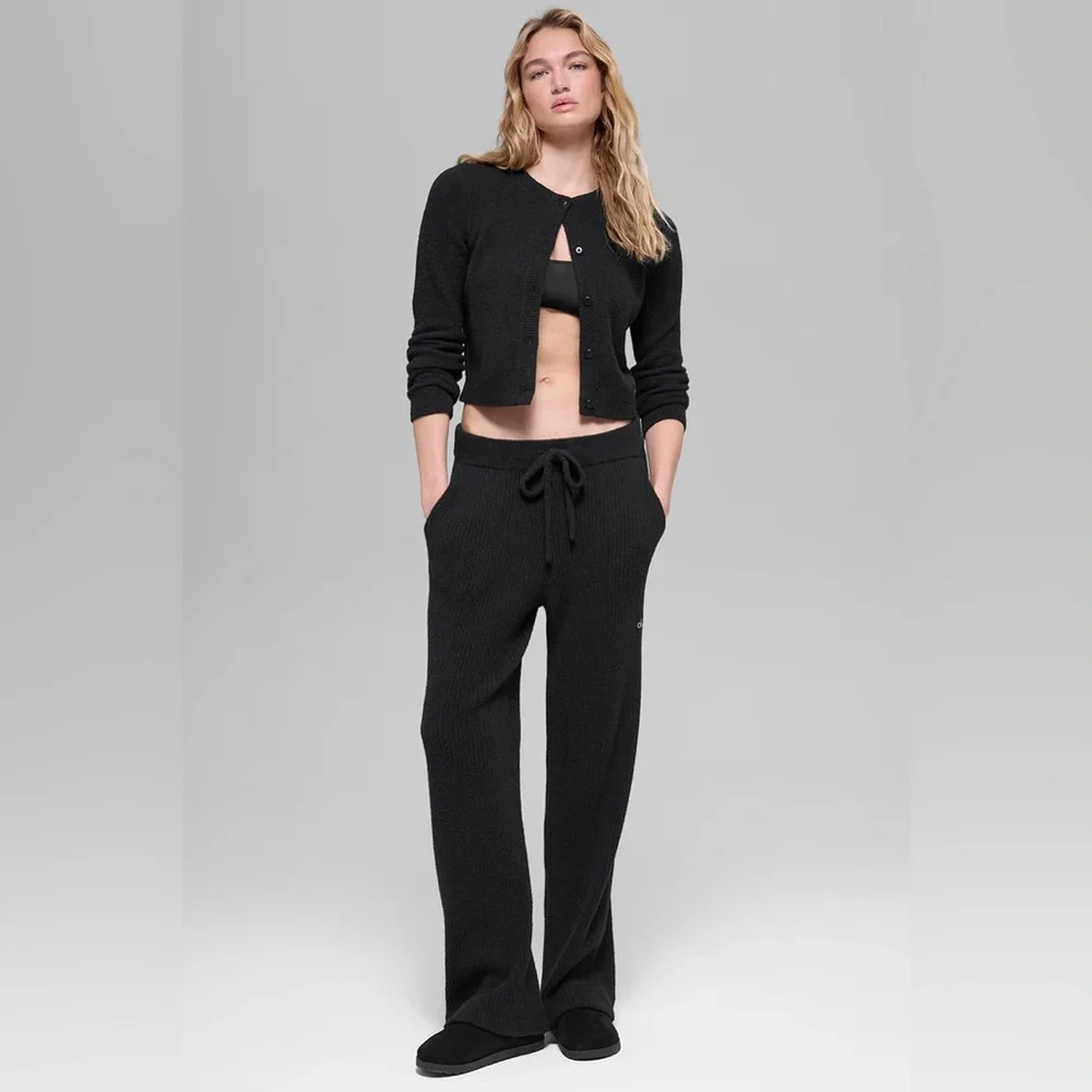 Alo Yoga Snuggle Up Sweater High-Waist Wide Leg Pant - Black - XXS - Picture 4 of 15